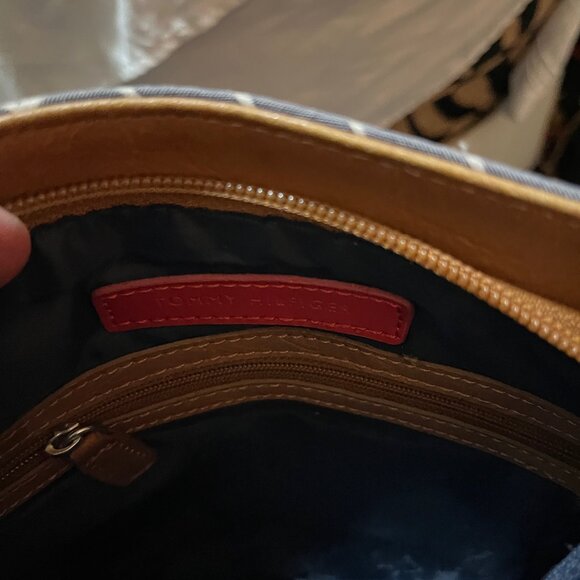 Tommy Hilfiger Logo Crossbody/Messenger Bag Monogram Navy - Picture 4 of 7